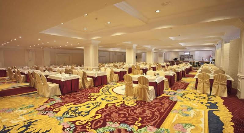 Royal Congress Hotel Kiev Buitenkant foto
